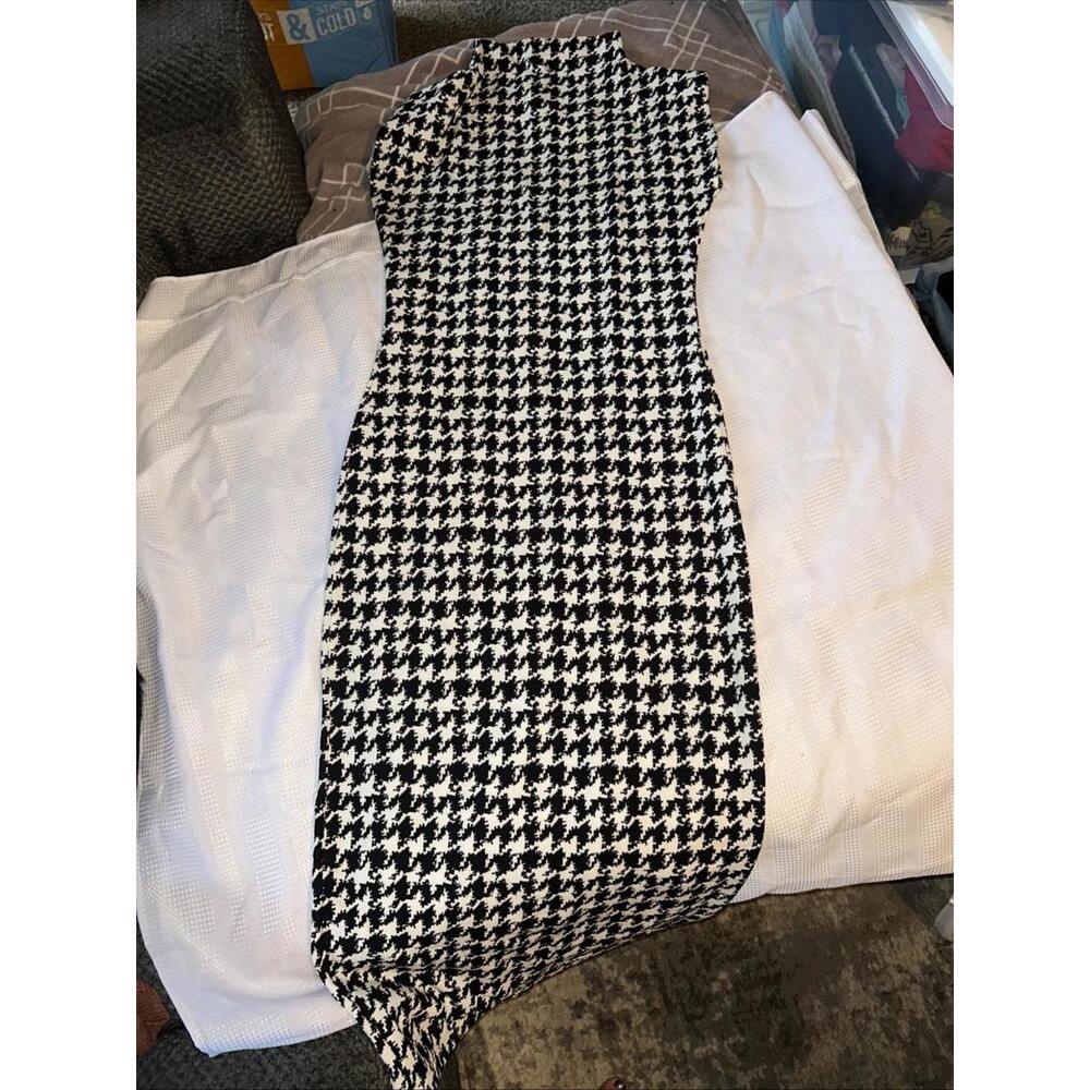 SHEIN Modely Houndstooth Shoulder Pads Mock Neck Bodycon